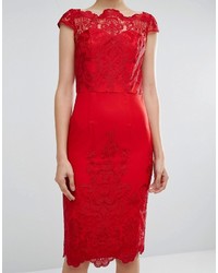 rotes schulterfreies Kleid aus Spitze