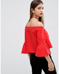 rotes schulterfreies Oberteil von Asos