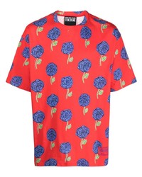 rotes T-Shirt mit einem Rundhalsausschnitt mit Blumenmuster von VERSACE JEANS COUTURE