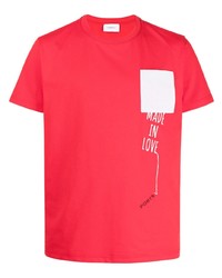 rotes T-Shirt mit einem Rundhalsausschnitt mit Flicken von Ports V