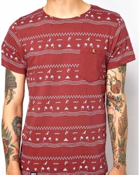 rotes T-Shirt mit einem Rundhalsausschnitt mit geometrischem Muster von Wemoto