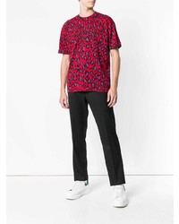 rotes T-Shirt mit einem Rundhalsausschnitt mit Leopardenmuster von Kenzo