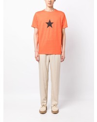 rotes T-Shirt mit einem Rundhalsausschnitt mit Sternenmuster von agnès b.
