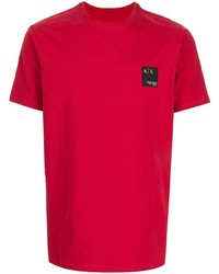 rotes T-Shirt mit einem Rundhalsausschnitt von Armani Exchange