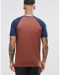 rotes T-Shirt mit einem Rundhalsausschnitt von Asos