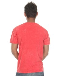 rotes T-Shirt mit einem Rundhalsausschnitt von Catch