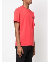 rotes T-Shirt mit einem Rundhalsausschnitt von Stone Island