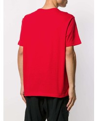 rotes T-Shirt mit einem Rundhalsausschnitt von Champion