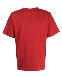 rotes T-Shirt mit einem Rundhalsausschnitt von GR10K