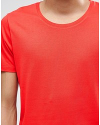 rotes T-Shirt mit einem Rundhalsausschnitt von Selected