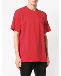 rotes T-Shirt mit einem Rundhalsausschnitt von Pressure