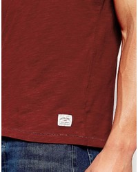 rotes T-Shirt mit einem Rundhalsausschnitt von Jack and Jones