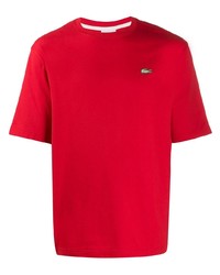 rotes T-Shirt mit einem Rundhalsausschnitt von lacoste live