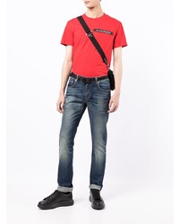 rotes T-Shirt mit einem Rundhalsausschnitt von Alexander McQueen