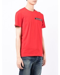 rotes T-Shirt mit einem Rundhalsausschnitt von Alexander McQueen