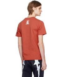 rotes T-Shirt mit einem Rundhalsausschnitt von BAPE