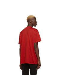 rotes T-Shirt mit einem Rundhalsausschnitt von Givenchy