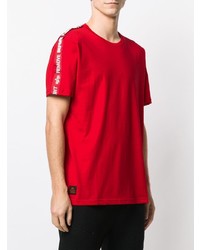 rotes T-Shirt mit einem Rundhalsausschnitt von Alpha Industries