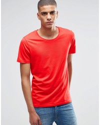 rotes T-Shirt mit einem Rundhalsausschnitt von Selected