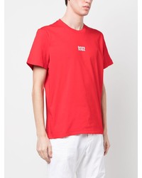 rotes T-Shirt mit einem Rundhalsausschnitt von DSQUARED2