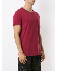 rotes T-Shirt mit einem Rundhalsausschnitt von OSKLEN