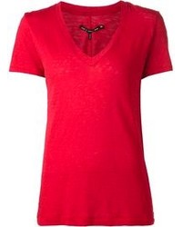 rotes T-Shirt mit einem V-Ausschnitt