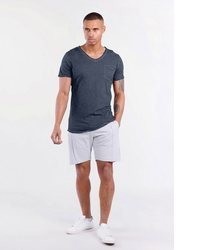 rotes T-Shirt mit einem V-Ausschnitt von Key Largo