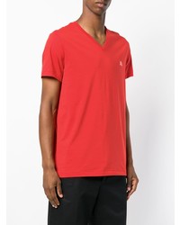 rotes T-Shirt mit einem V-Ausschnitt von Burberry
