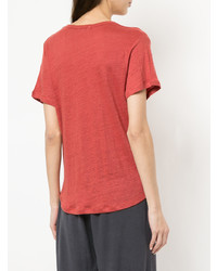 rotes T-Shirt mit einem V-Ausschnitt von Venroy