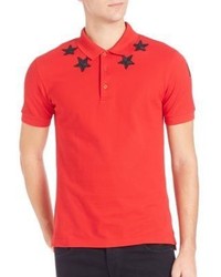 rotes T-shirt mit Sternenmuster