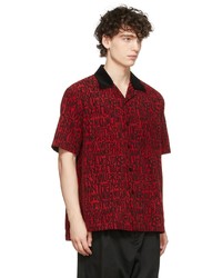 rotes und schwarzes bedrucktes Kurzarmhemd von Sacai