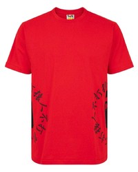 rotes und schwarzes bedrucktes T-Shirt mit einem Rundhalsausschnitt von A Bathing Ape