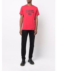 rotes und schwarzes bedrucktes T-Shirt mit einem Rundhalsausschnitt von Diesel