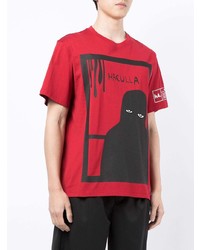 rotes und schwarzes bedrucktes T-Shirt mit einem Rundhalsausschnitt von Haculla