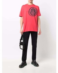 rotes und schwarzes bedrucktes T-Shirt mit einem Rundhalsausschnitt von 1017 Alyx 9Sm