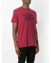 rotes und schwarzes bedrucktes T-Shirt mit einem Rundhalsausschnitt von OSKLEN