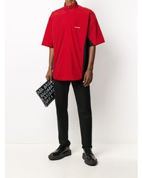 rotes und schwarzes Kurzarmhemd von Balenciaga