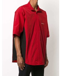 rotes und schwarzes Kurzarmhemd von Balenciaga