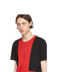 rotes und schwarzes T-Shirt mit einem Rundhalsausschnitt von Alexander McQueen