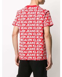 rotes und weißes bedrucktes T-Shirt mit einem Rundhalsausschnitt von Calvin Klein Jeans