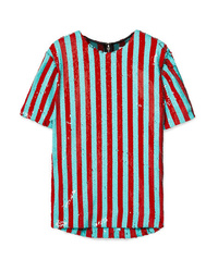 rotes vertikal gestreiftes T-Shirt mit einem Rundhalsausschnitt