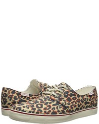 Schuhe aus Segeltuch mit Leopardenmuster
