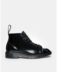 schwarze Arbeitsstiefel von Dr. Martens