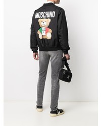 schwarze bedruckte Bomberjacke von Moschino