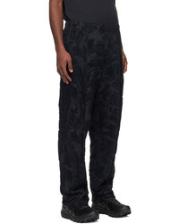 schwarze bedruckte Chinohose von AFFXWRKS