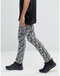 schwarze bedruckte Chinohose von Asos