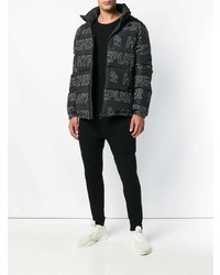 schwarze bedruckte Daunenjacke von Omc