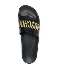 schwarze bedruckte Gummi Sandalen von Moschino