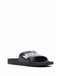 schwarze bedruckte Gummi Sandalen von Moschino