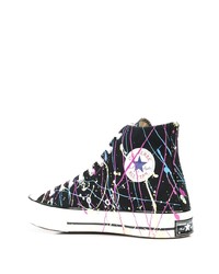 schwarze bedruckte hohe Sneakers aus Segeltuch von Converse